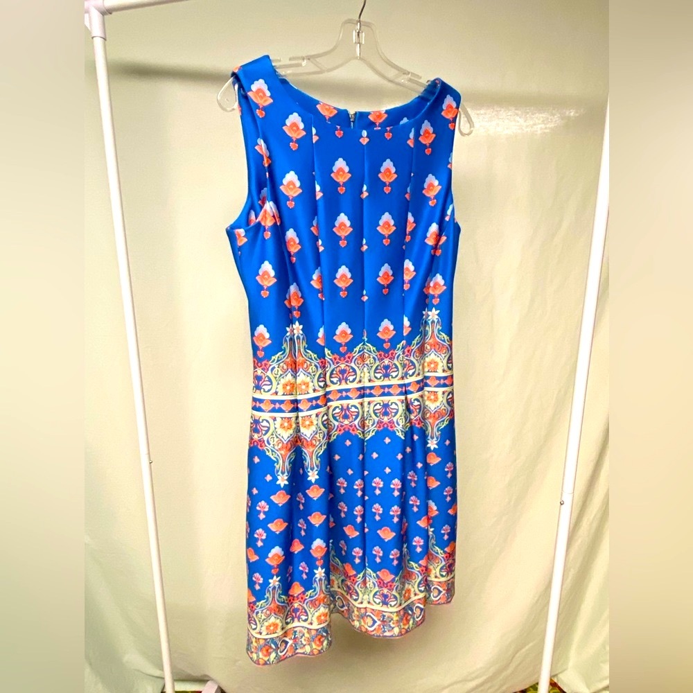 Gabby Skye Women’s Sleeveless Dress